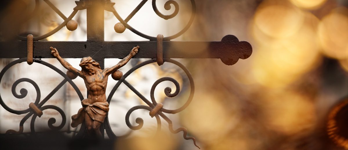 Orbán: „Jézus Krisztus nevében tapsot kérek!”!