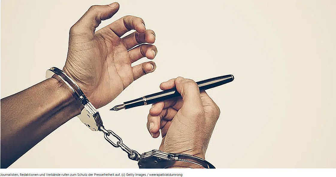 Hogyan lett a sajtó Trump egyik fő ellensége – egy év krónikája