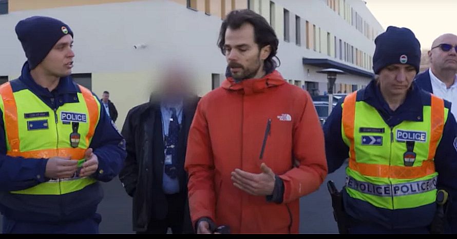 Újságírók elleni megfélemlítésre használják a rendőröket – támadás a sajtószabadság ellen