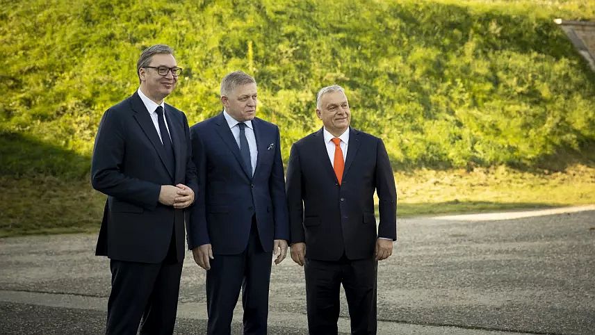 Vučić, Orbán és Fico, a három fogoly