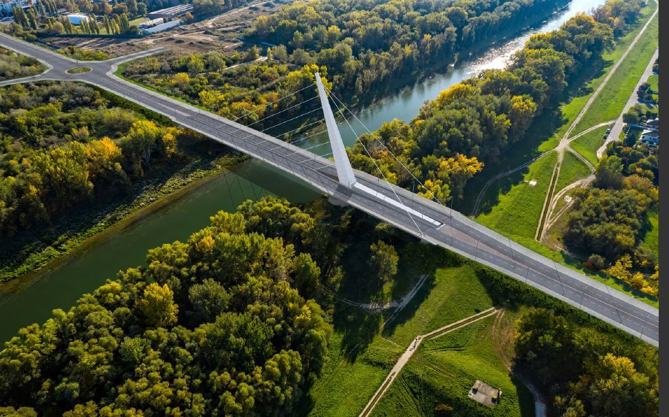 Az újságíró archívumából – Elúszott a győri új Duna-híd