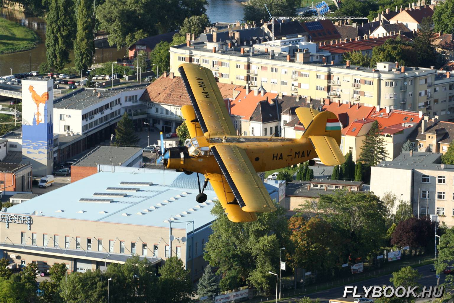 Az újságíró archívumából – „Ancsák” helyett drónok harcolnak a mini vámpírokkal