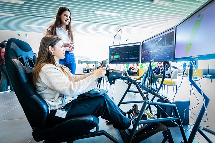 Lányok napja a Boschnál – jövőbe mutató újdonságok