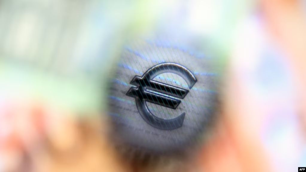 Tízezermillió eurós kedvezményes hitelt keres az Orbán-kormány Washingtontól Tokióig