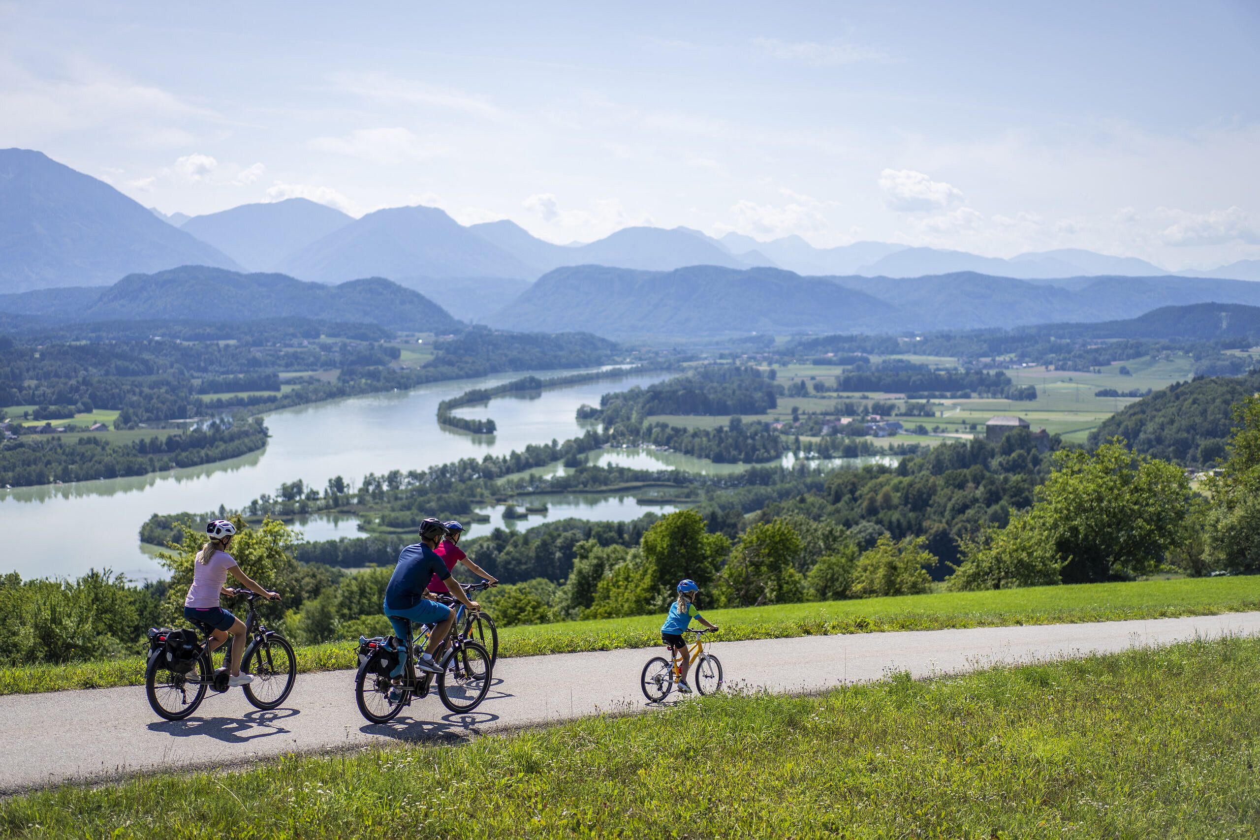 Velovista: elragadóan gyönyörű kerékpárostúra a karintiai tavaszban