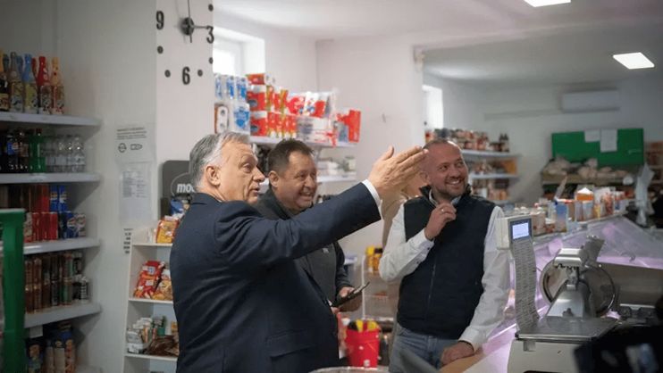 Orbán Viktor alig lát