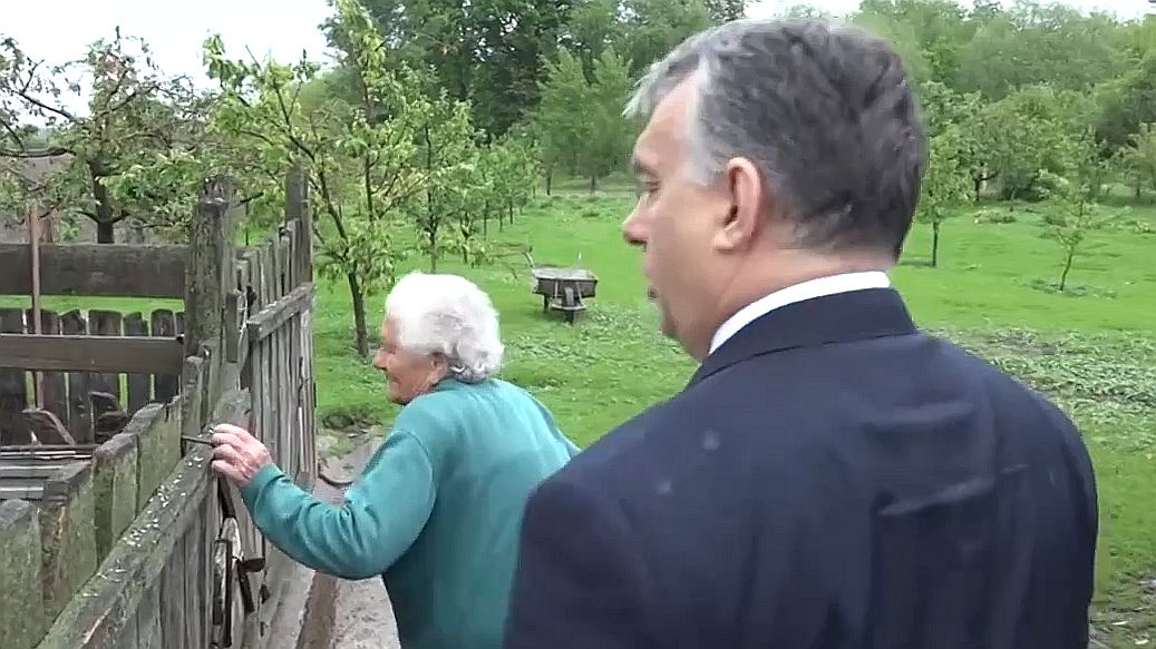 Vissza, tekintés – Orbán Viktor találkozott egy elégedett nyugdíjassal 