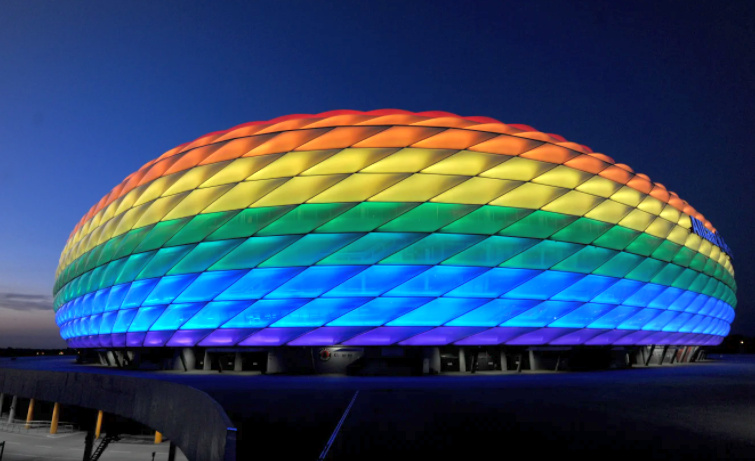 A diktatúra sosem egyik napról a másikra születik