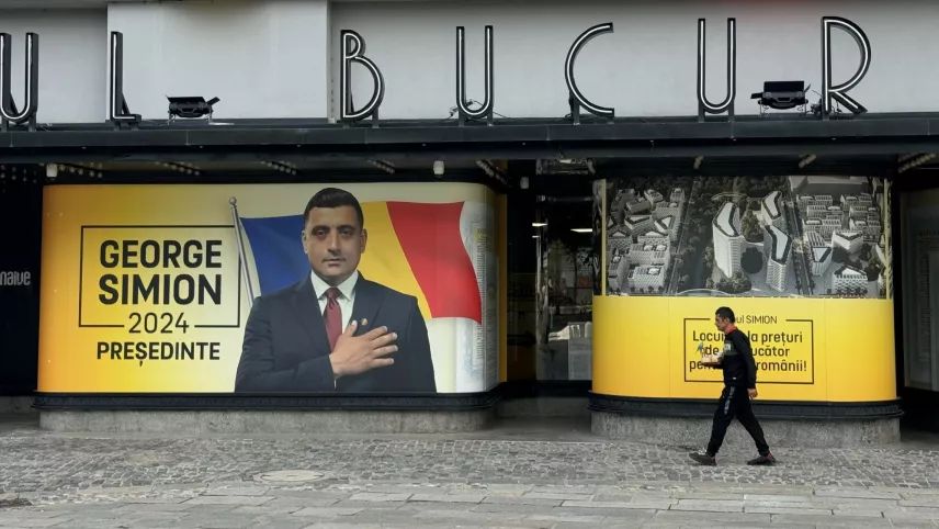 A szélsőjobbos román elnökjelölt Orbán Viktorral akar összefogni