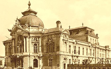 Ígéretes, új évad előtt a 129 éves Vígszínház