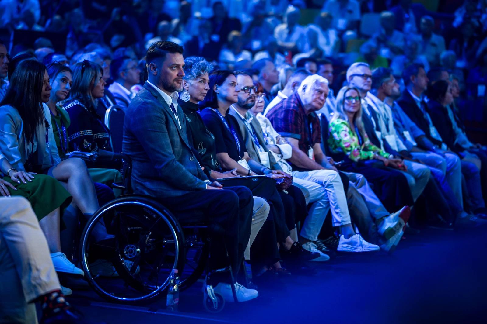 Visszaszerezzük az ellopott közvagyont, „még akkor is, ha Amerikáig iszkolnak vele”