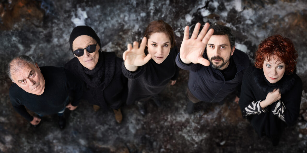 Macskalápon – misztikum és a rögvalóság