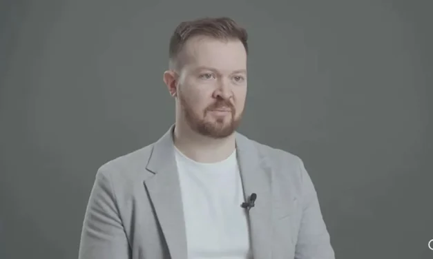 Nem nézhettem tétlenül, hogy megsérti az alapjogokat a titkosszolgálat – Szabó Bence HVG interjúja