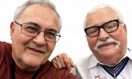 Lech Walesa, avagy egy kitüntetés margójára