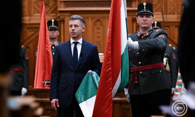 Magyar Pétert miniszterelnökké választotta az Országgyűlés