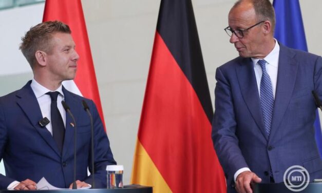Villámlátogatás: Berlinben újraindították a magyar–német kapcsolatot, de vannak véleménykülönbségek