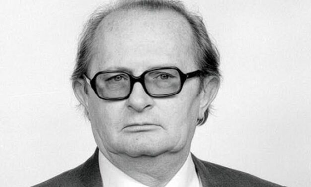 Simkó János: Estike – Szűcs Jenőről
