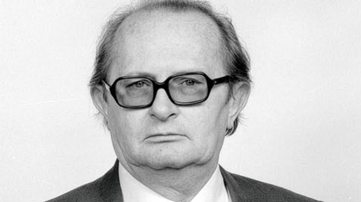 Simkó János: Estike – Szűcs Jenőről