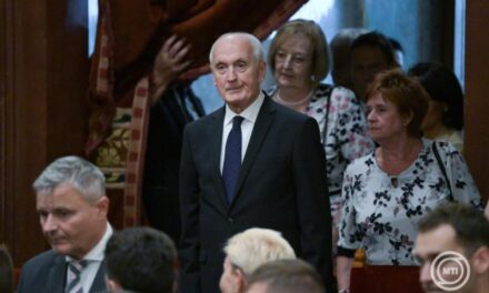 Baka András az új  köztársasági elnök                                                 – az állam nem önmagáért, hanem az emberért van