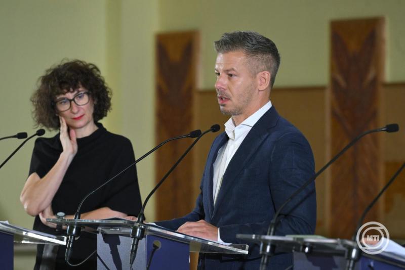 Tízmilliárdos gyermekvédelmi krízisprogramot indít a kormány