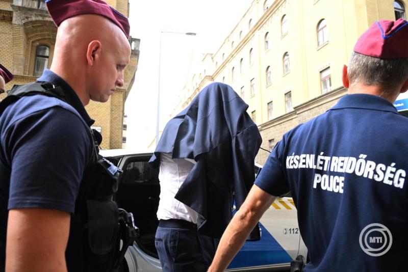 Milliárdos üzletember őrizetben – két gyanúsítottat letartóztattak a Volánbusz-ügyben