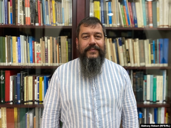 „A szántókon negyven-ötven centi mélyen már nem sok minden maradt. Gyakorlatilag üresek” – mondta lapunknak Vida István